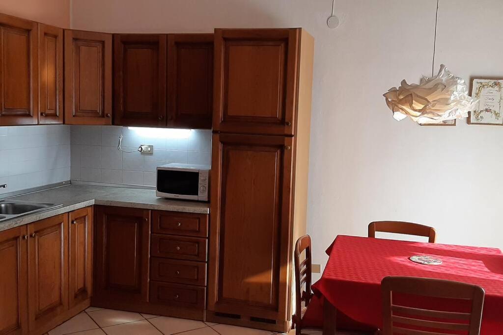 ジェーラ・ラーリオ House Marikaヴィラ エクステリア 写真